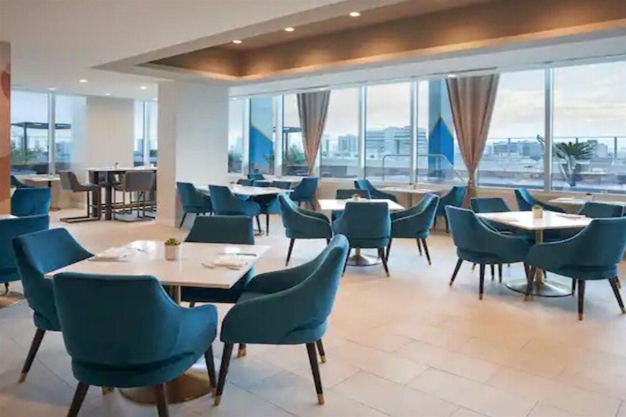Serena Hotel Aventura Miami, Tapestry Collection By Hilton Exteriör bild