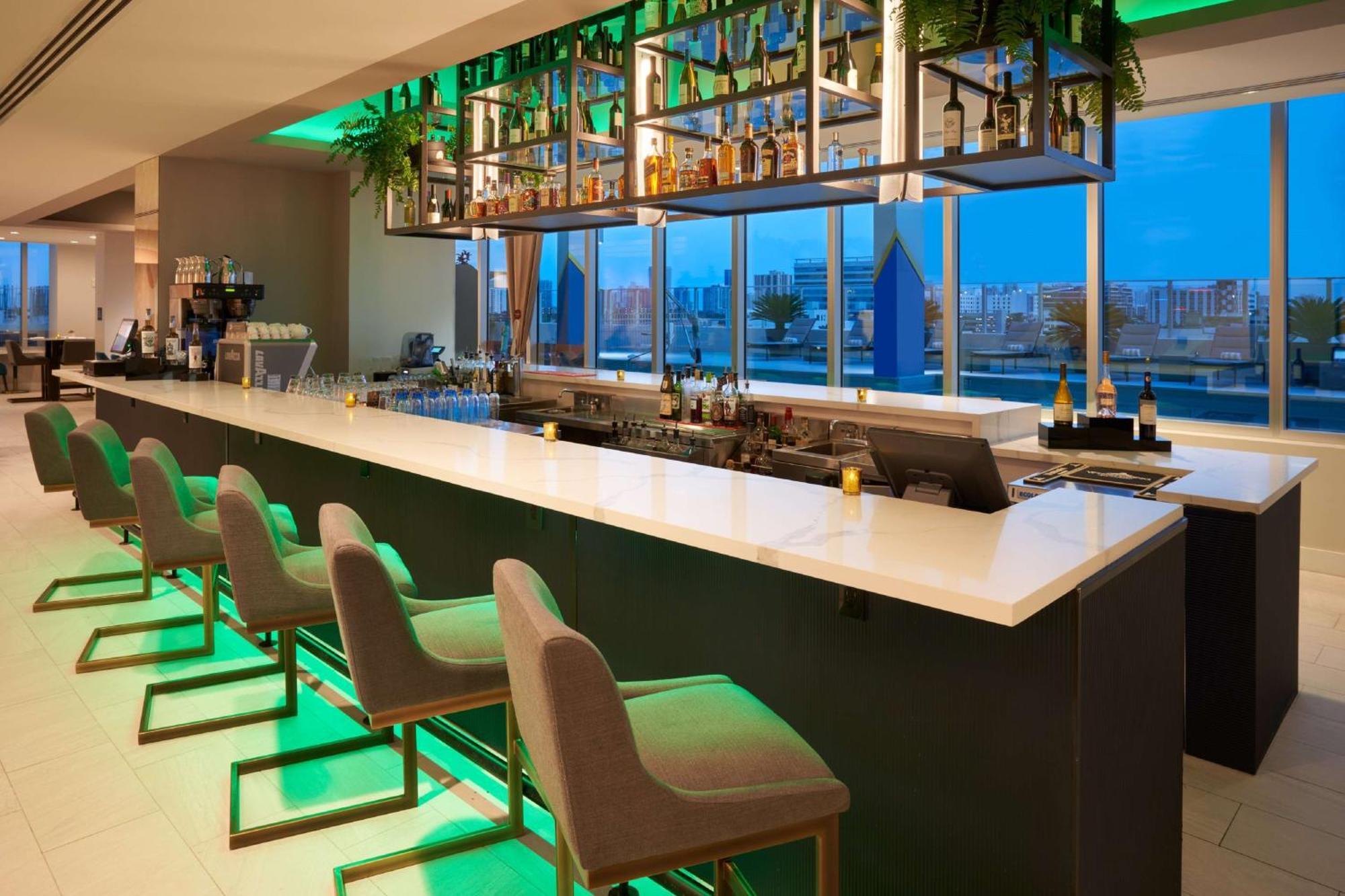 Serena Hotel Aventura Miami, Tapestry Collection By Hilton Exteriör bild