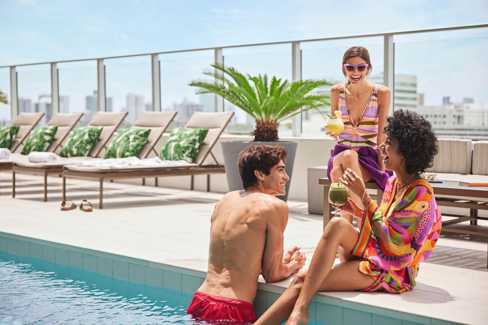 Serena Hotel Aventura Miami, Tapestry Collection By Hilton Exteriör bild